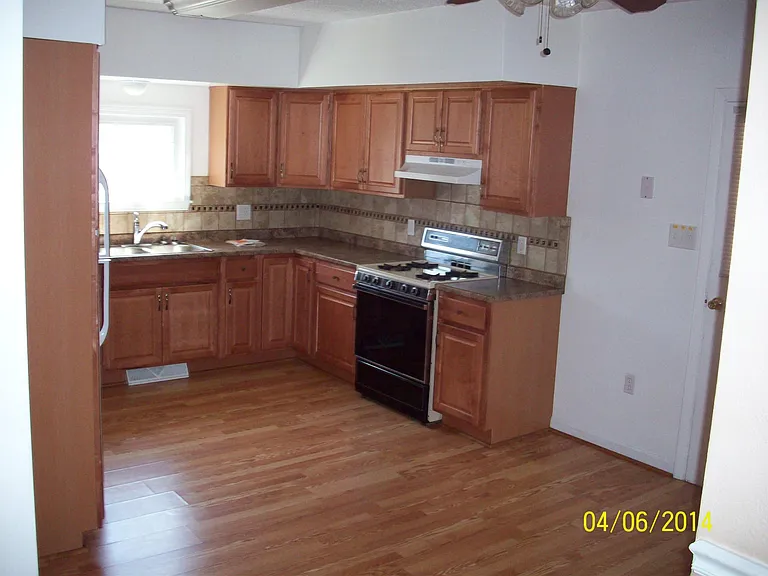 565 Hidden Valley Ln — Photo 4