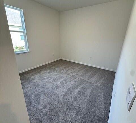 3rd image of 3275 Arch Ave