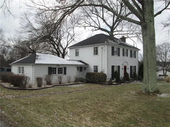 2226 Elm Dr, Ford City, PA 16226