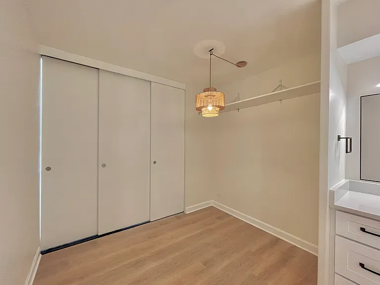 2400 N Lakeview Ave #508 — Photo 10
