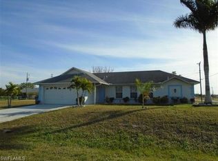 712 SW 22nd Ter, Cape Coral, FL 33991
