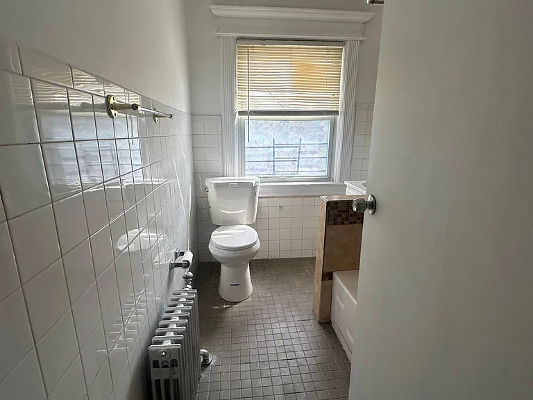 62 Livingston Ave #2 — Photo 3