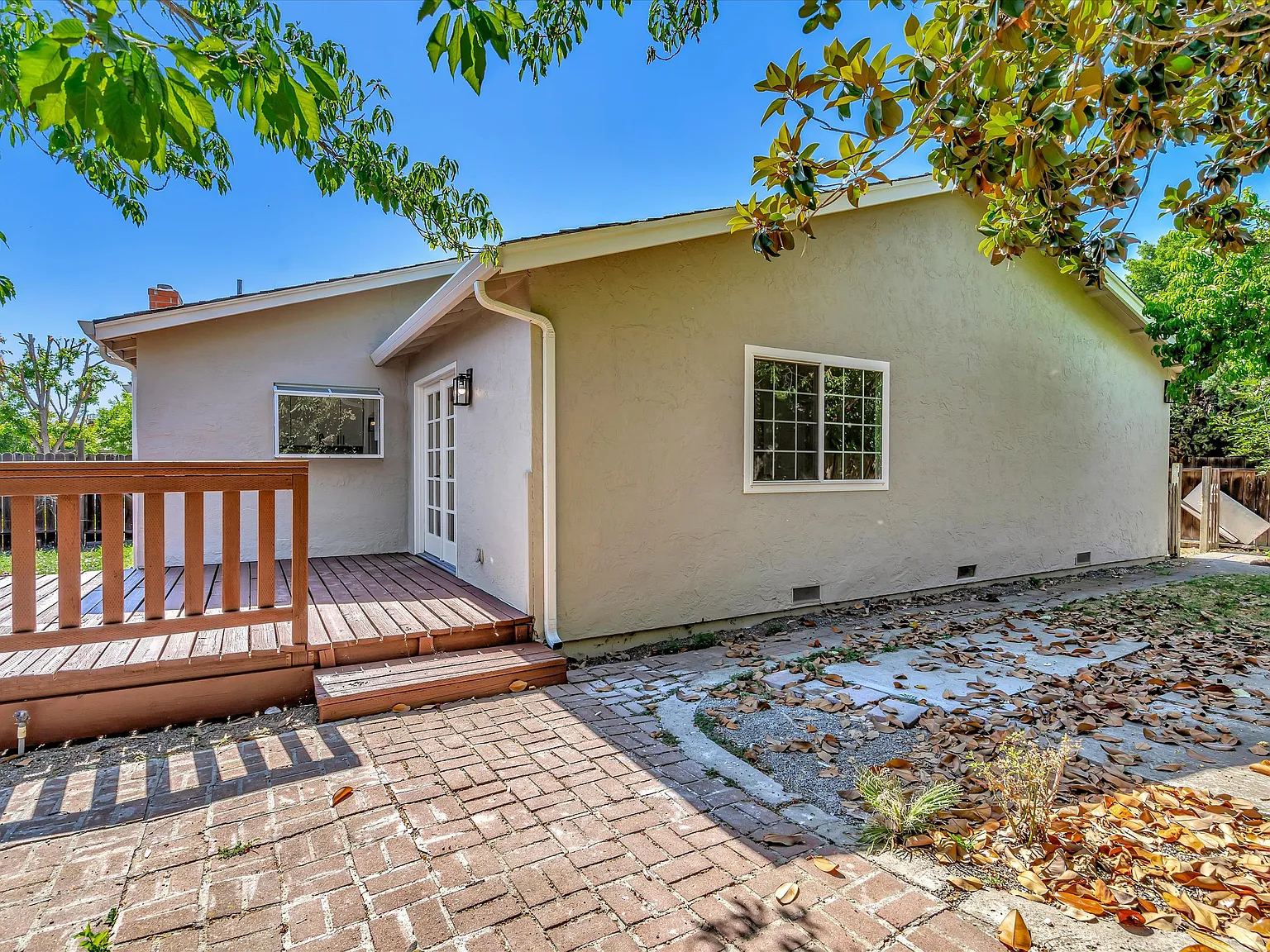 3 bed, 1470 sqft, $4,350 — Photo 4