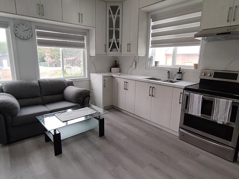 28 Estateview Cir #GARDEN — Photo 3