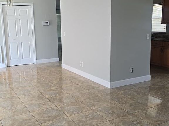 5th image of 202 Chadworth Dr