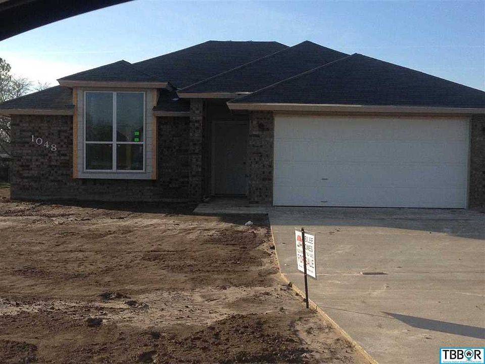 1st image of 1048 E Ave