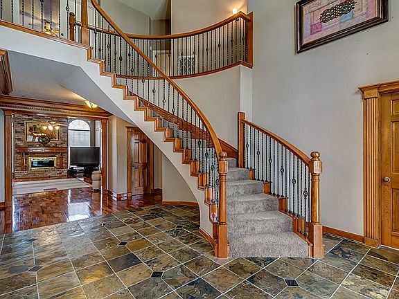 5th image of 8106 Vintage Creek Dr