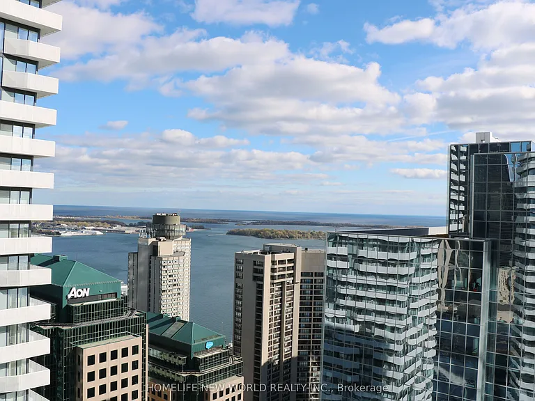 100 Harbour St #4210 — Photo 1