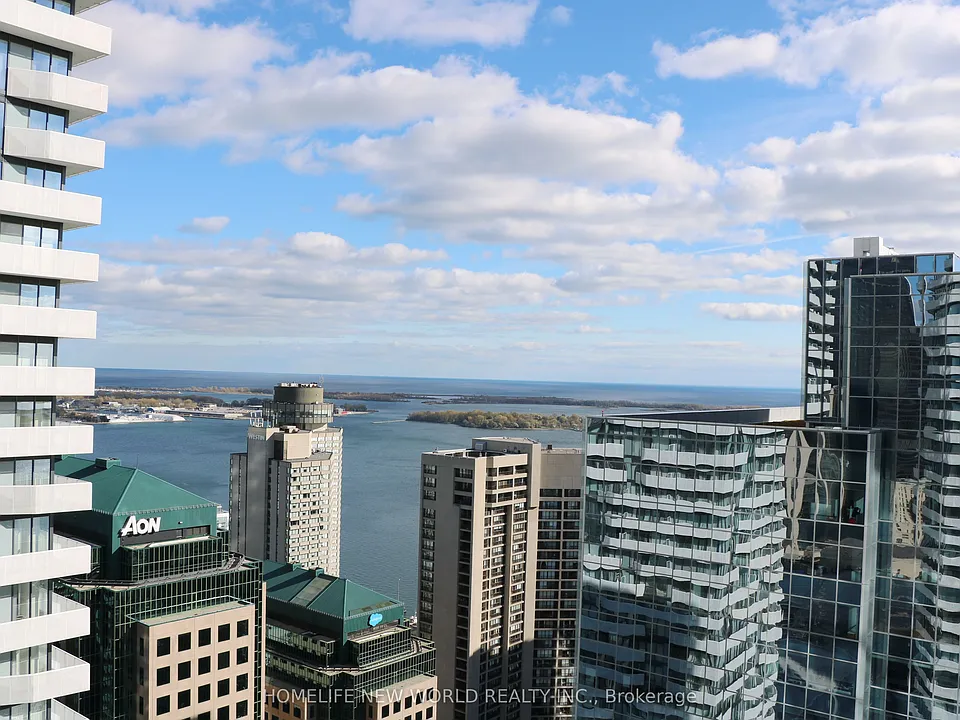 100 Harbour St #4210