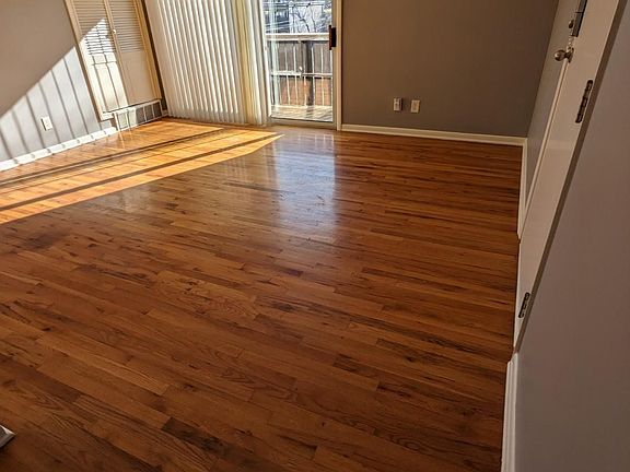 5th image of 4911 Walnut St