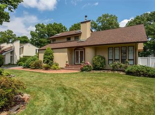 15 Saint Nicholas Ave, Lake Grove, NY 11755