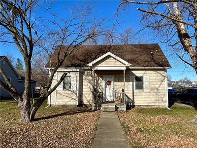 215 E Montgomery St, Oakland, IL, 61943