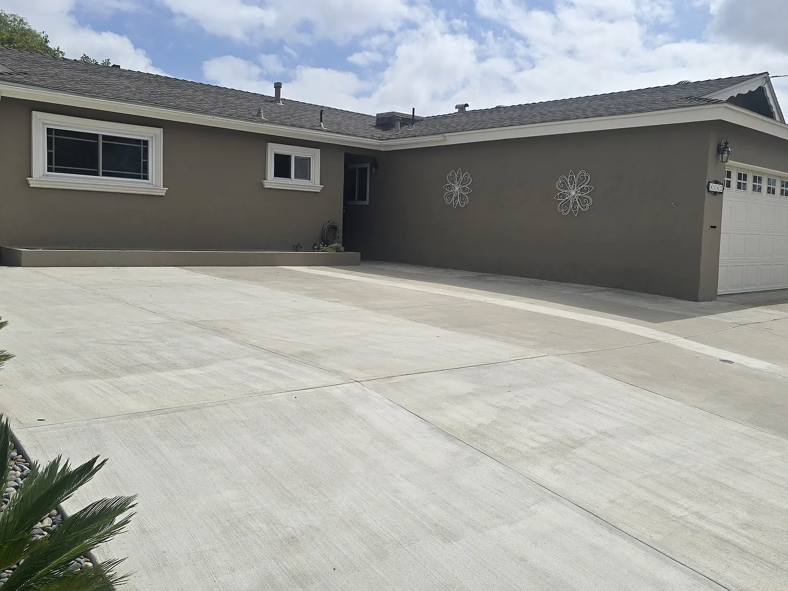 4147 Kirkcaldy Dr — Photo 2