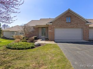1708 Stonegate Dr, Hudsonville, MI 49426