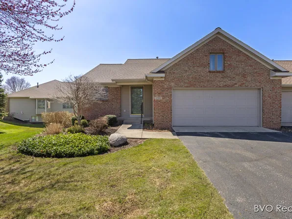 1708 Stonegate Dr, Hudsonville, MI 49426