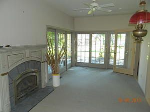 5th image of 1140 Lakeside Dr