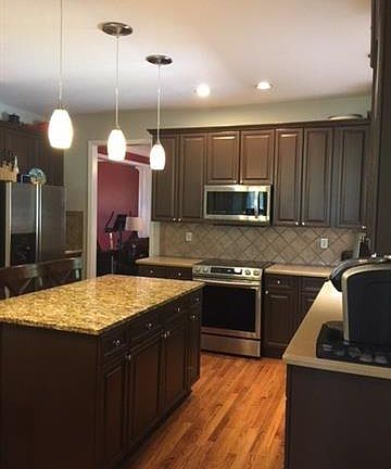 3rd image of 215 Chandeleur Dr