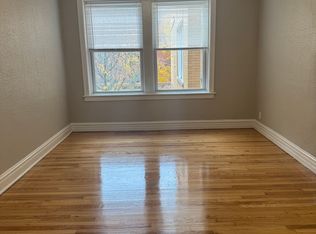 11 N Pine Ave APT 2E, Chicago, IL 60644