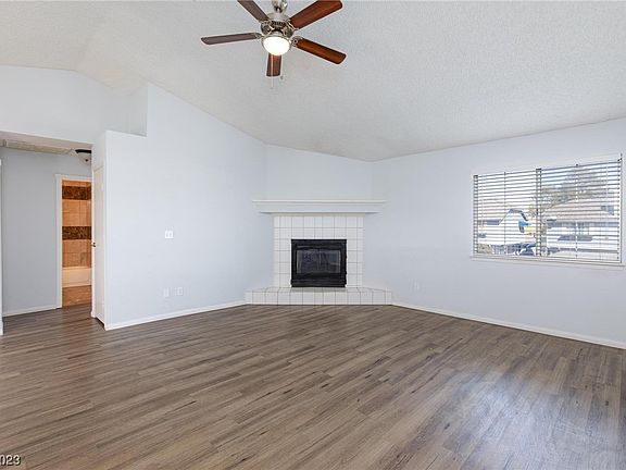 3rd image of 5871 Medallion Dr Unit 203
