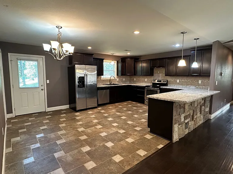 335 Lyle Curtis Cir — Photo 9