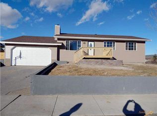 220 Viking Dr, Rapid City, SD 57701