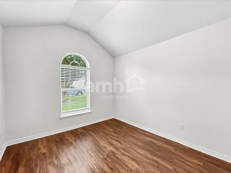 2204 Perkins Crossing Dr — Photo 15