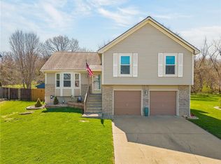 4412 NW Pennington Ln, Blue Springs, MO 64015