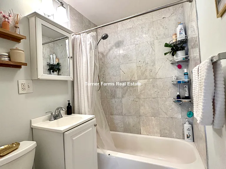 914 Dorchester Ave #2R — Photo 14