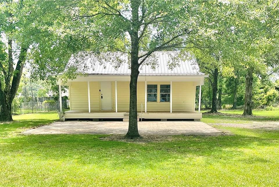 1st image of 29707 Victor Hugo Ln