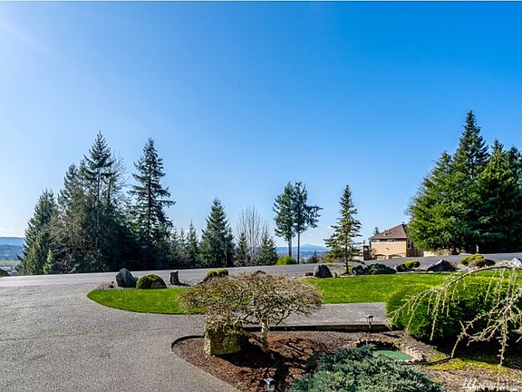 4th image of 214 Alderwood Dr