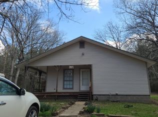318 J Smith Rd, Mount Olive, MS 39119