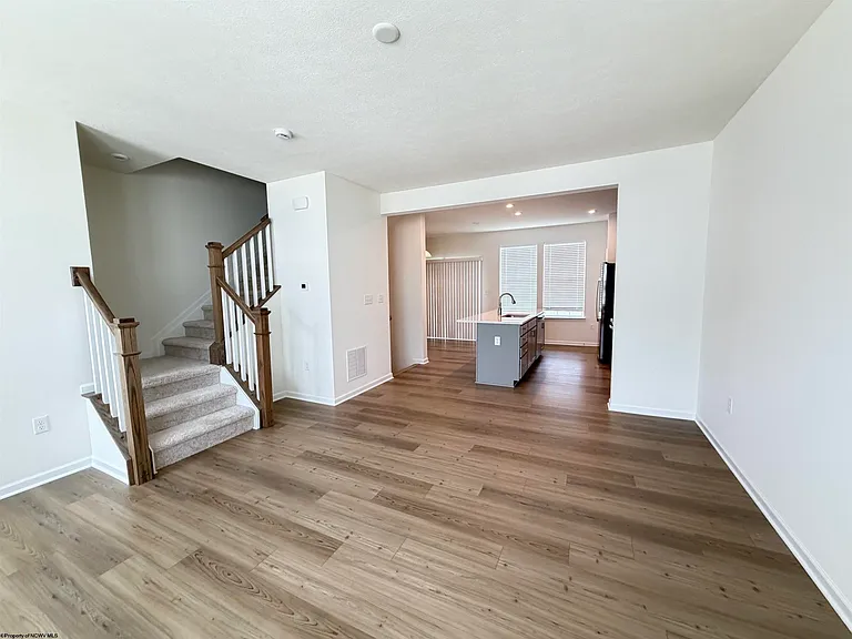 42 Dover Ct — Photo 12