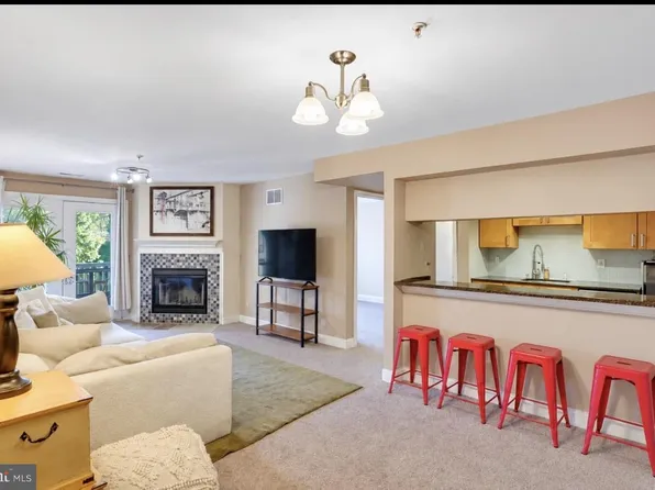 2906 Waters Edge Dr #263, Newark, DE 19702