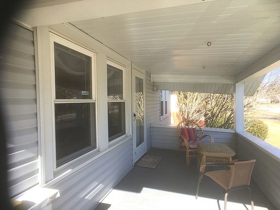 3rd image of 430 S Illinois Ave