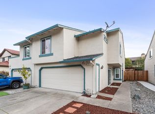 5 Freedom Pl, Rohnert Park, CA 94928