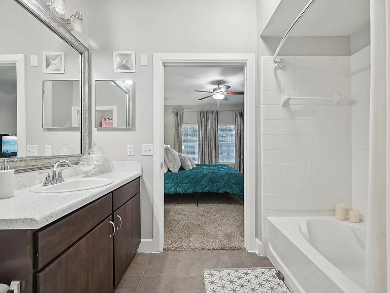 District at Greenville Apartments — Photo 17