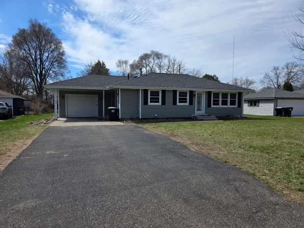 2924 116th Ave NW, Coon Rapids, MN 55433