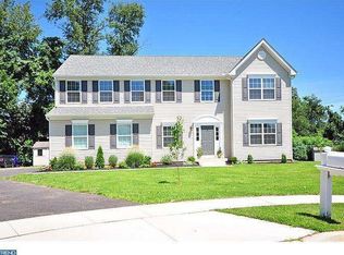 6 Lipton Ln, Langhorne, PA