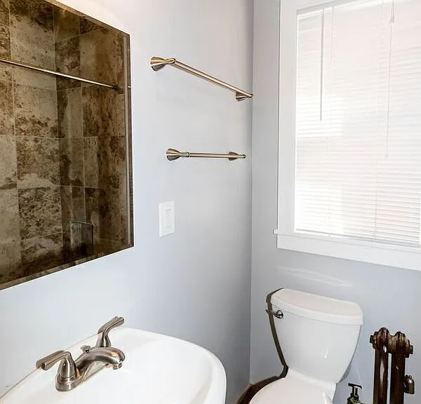 2505 Virginia St #4 — Photo 5