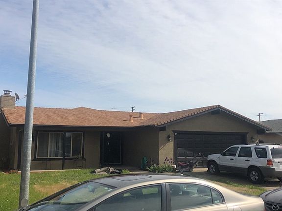 3rd image of 320 Fearl Dr