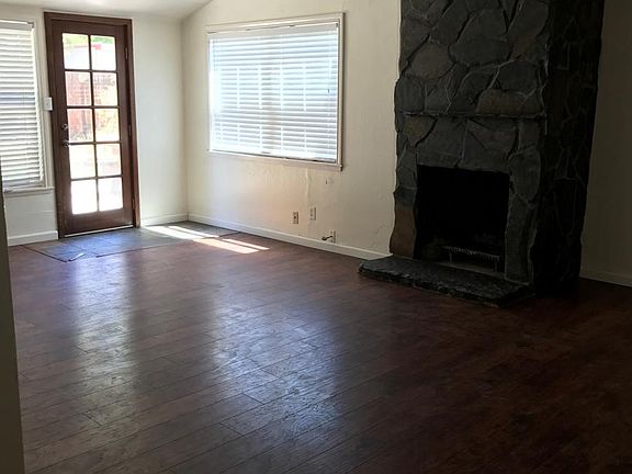 3rd image of 3140 Ardenridge Dr