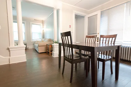 Floor plan 611 E State St