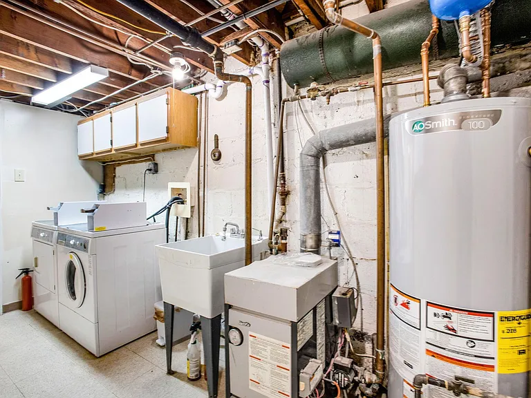 55 Farragut Pl NW #1 — Photo 18