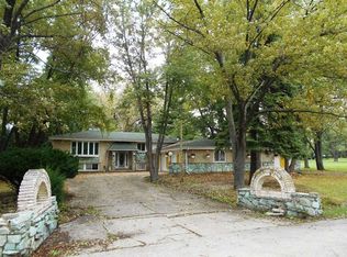 20W044 Meadow Ln, Lemont, IL 60439