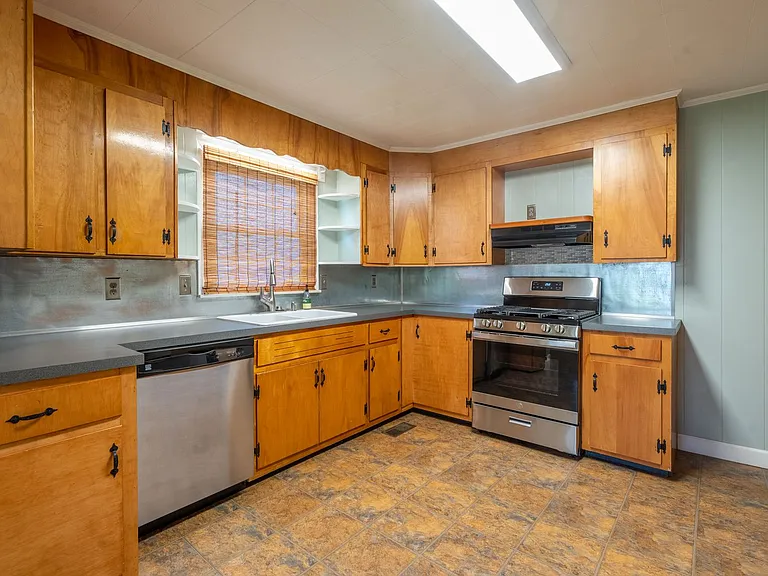 1306 E Chilhowie Ave — Photo 19