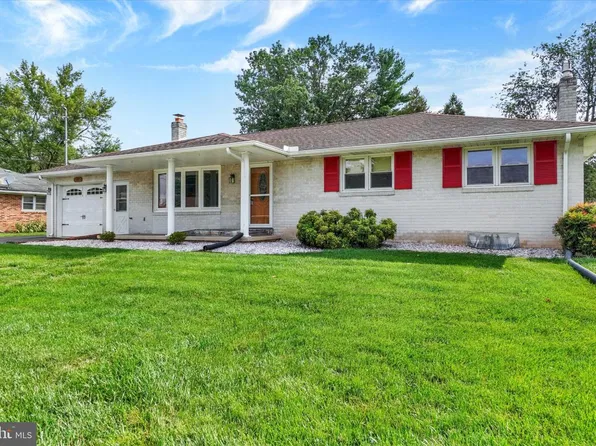 2319 Redwood Rd, York, PA 17408