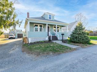 19 Bates Ave, Warwick, RI 02888