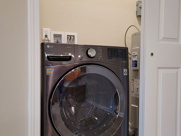 5th image of 72 Sun Valley Dr #108