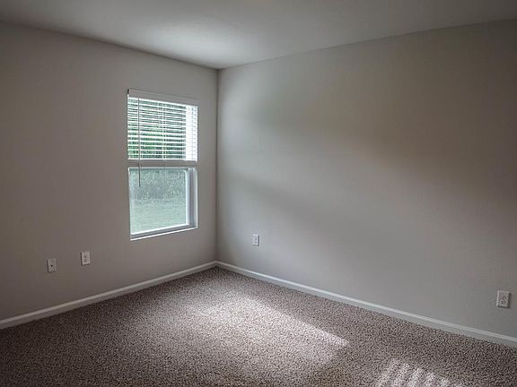 5th image of 3626 Hican Dr