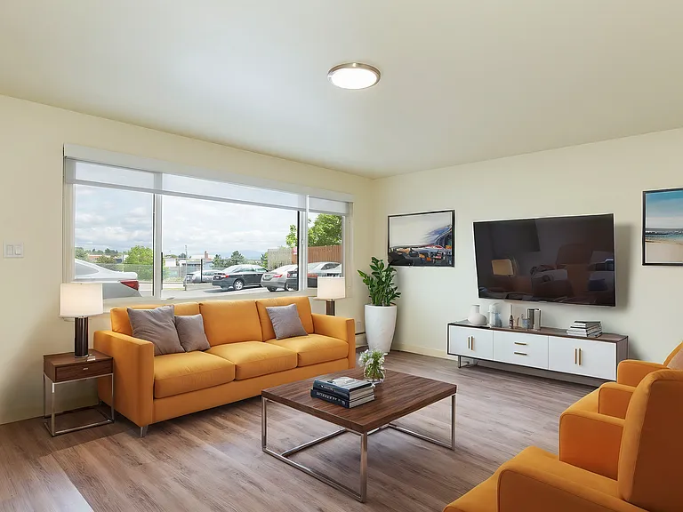 Camden Apartments — Photo 3